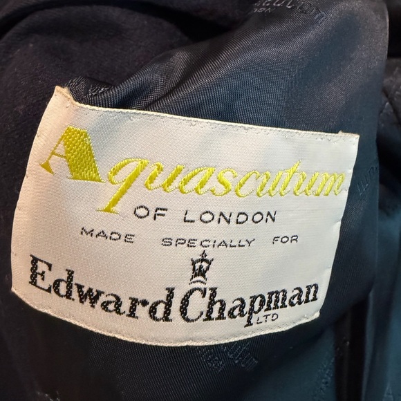 AQUASCUTUM custom tailored vintage blazer. - Picture 4 of 11